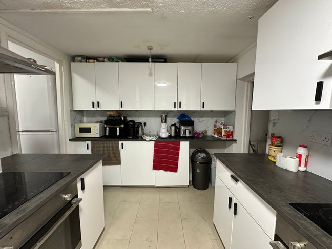 Small Double room Wood Green  Main Photo