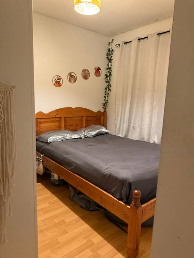 Room for rent in shared house Main Photo