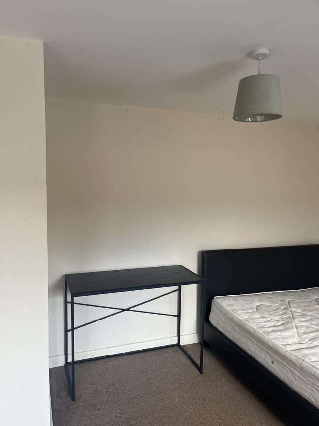 Spacious Double room avaliable - highly accessible Main Photo