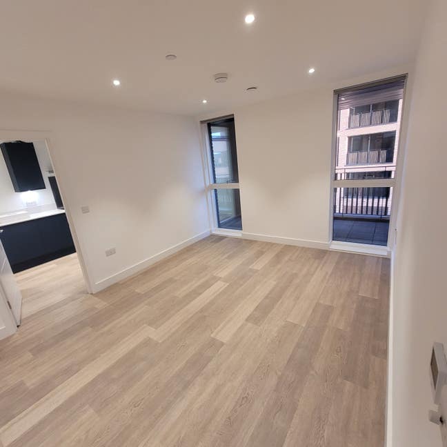 Third Flatmate Wanted – Modern SE15 Flat  Main Photo