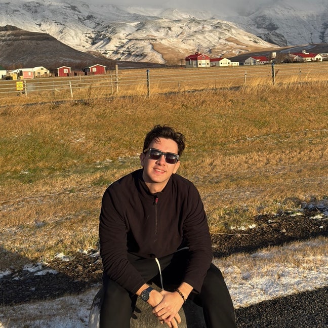 Laid back guy looking for social flatshare Main Photo