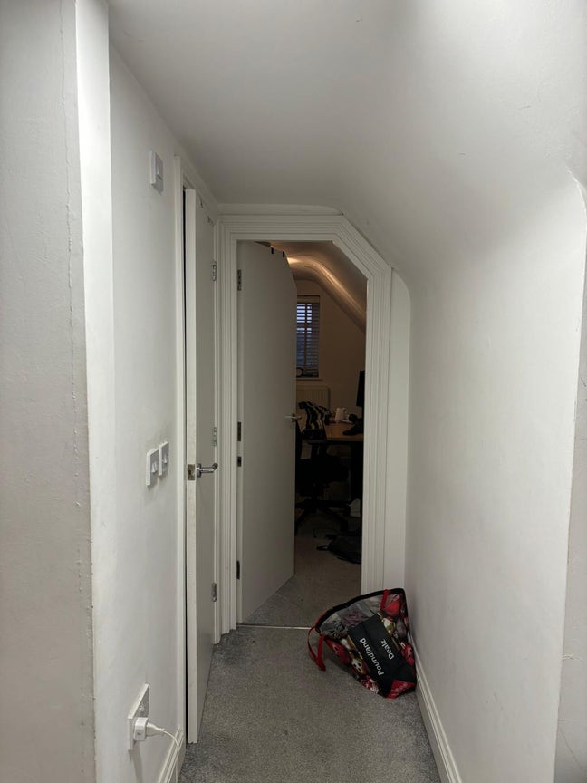 Room to Rent – Clean, Quiet & Well Located  Main Photo