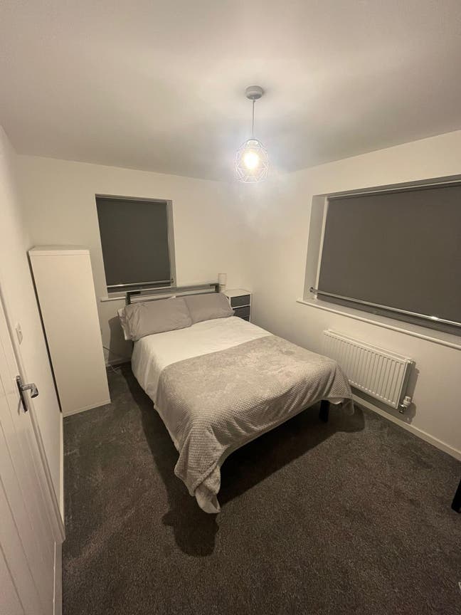 Lodger for a new double bed room on top floor Main Photo