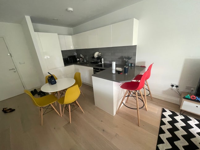 Studio flat E16 area  Main Photo