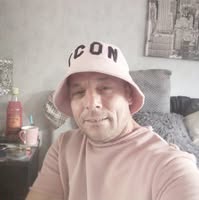 47 year old Male seeks a single or double room Main Photo