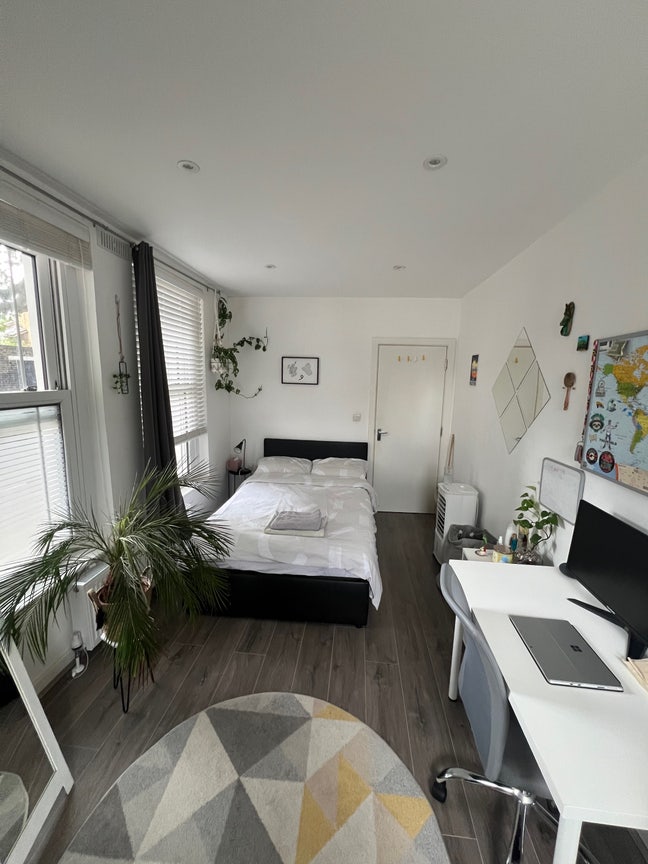 Large Double Bedroom in Bermondsey  Main Photo