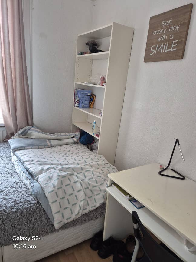 2 cozy single rooms available immediately in NE4 Main Photo
