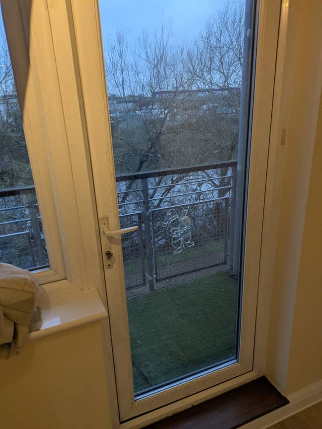 Newly refurbished 2 bed flat  Main Photo