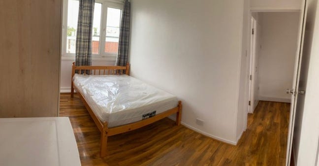 Small Double Room to Rent in Roehampton (35) Main Photo