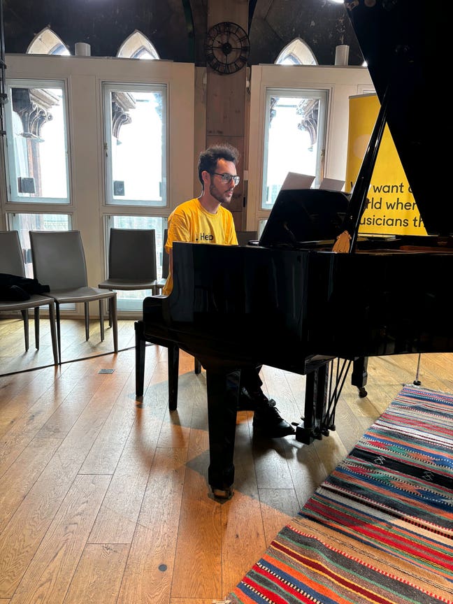 Looking for a spare room (preferably near RNCM) Main Photo