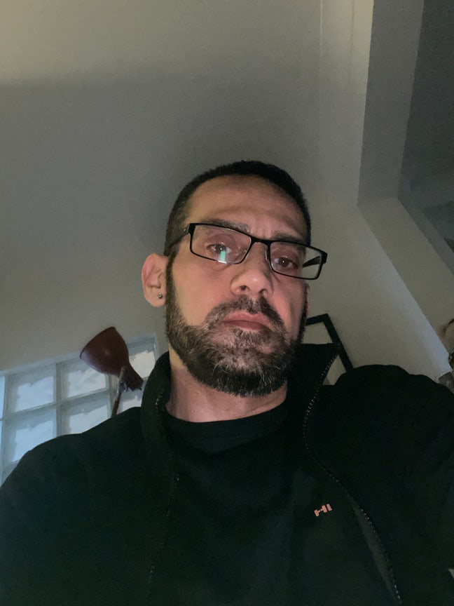 Professional Male seeks a double room Main Photo