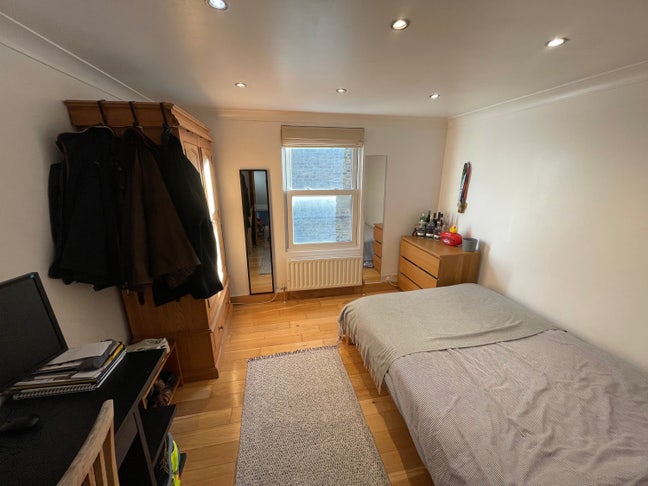 Room to rent in Clapham Main Photo