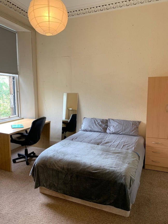 Furnished Spacious Double Room Available for Rent Main Photo