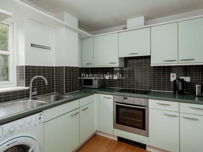 Room to rent in Haggerston  Main Photo