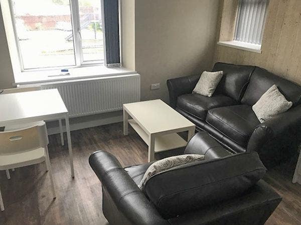 1 Bed Flat Available Now in Fabian Way Until 30/06 Main Photo