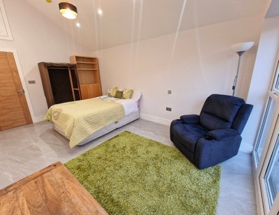 New 1-Bedroom Flat near Addenbrooke's Hospital Main Photo