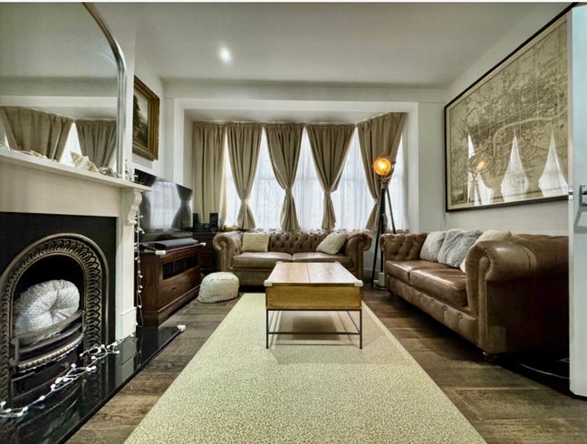 Double Room+Office/Studio in FLINTA House  Main Photo