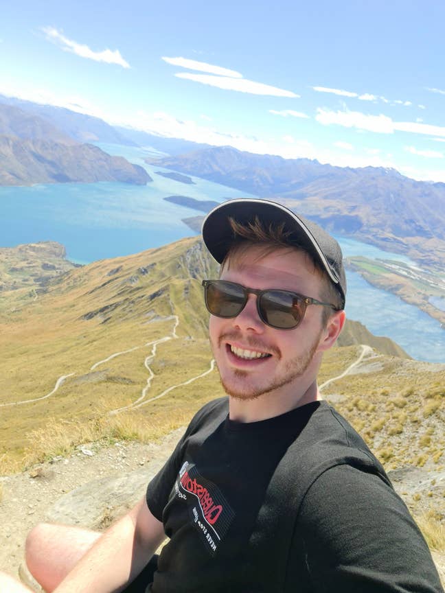 Finance professional seeking a room Main Photo