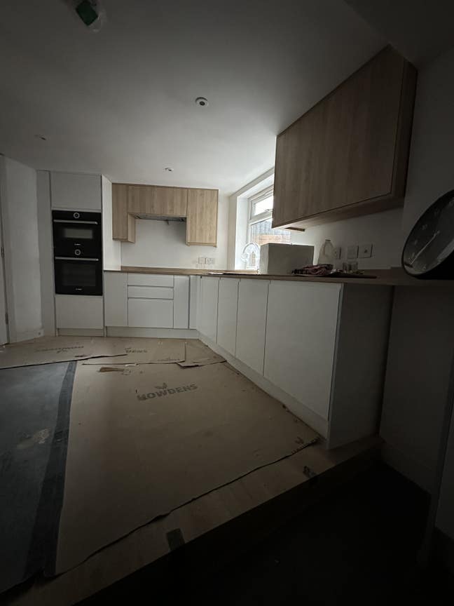 Brand new acoustic en suite rooms with WFH office  Main Photo