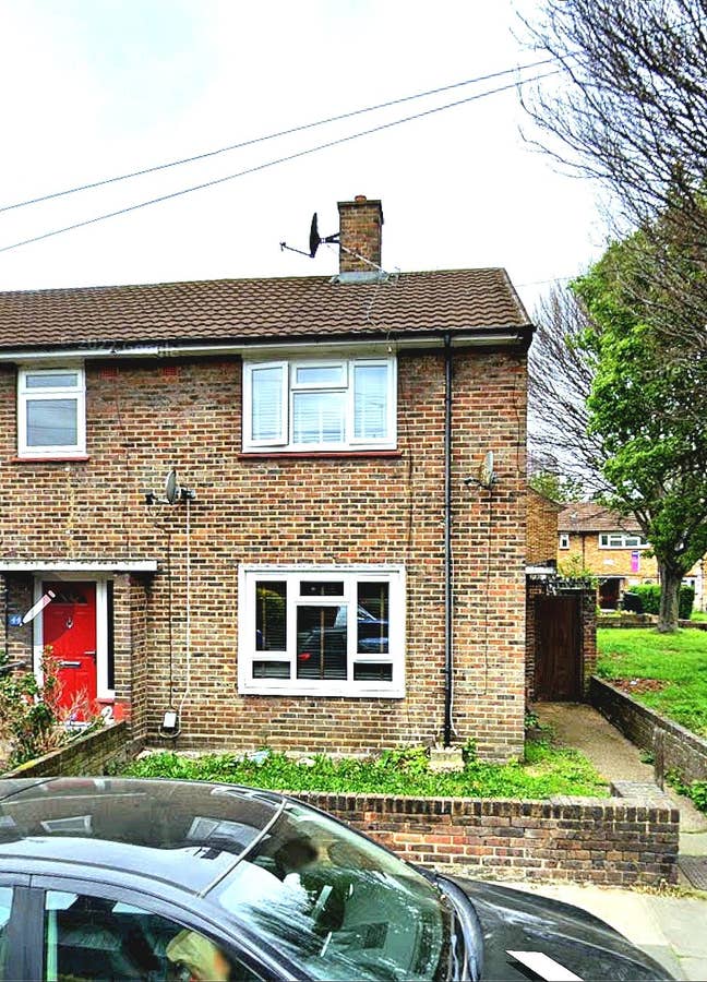 Double Room - Stratford  Main Photo