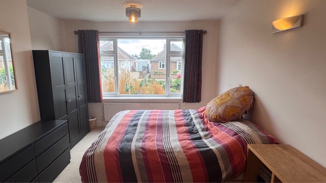 Sunny Double Room in Great Location Main Photo