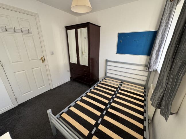 Double Room | &pound;500pcm (Including Bills) Available  Main Photo
