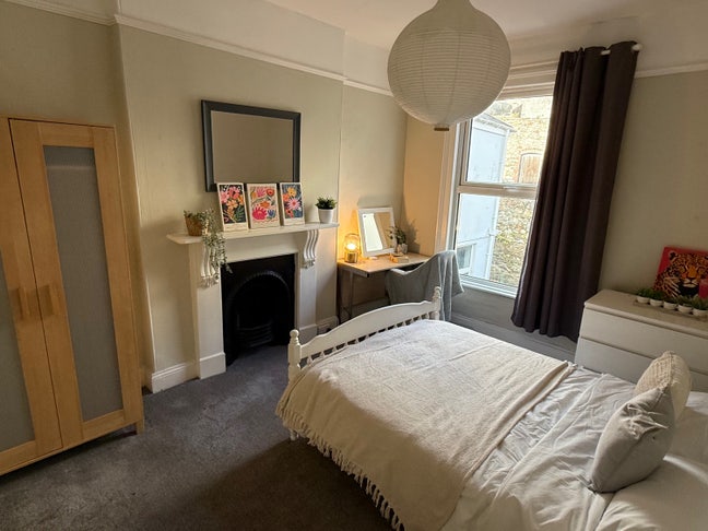 Professional House Share Ashford Road  Main Photo