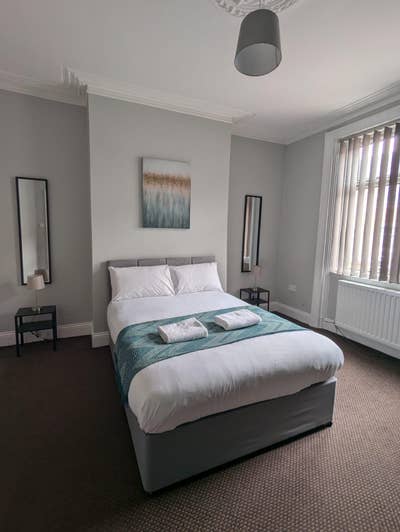1 Huge Double Room Available in Gateshead Main Photo