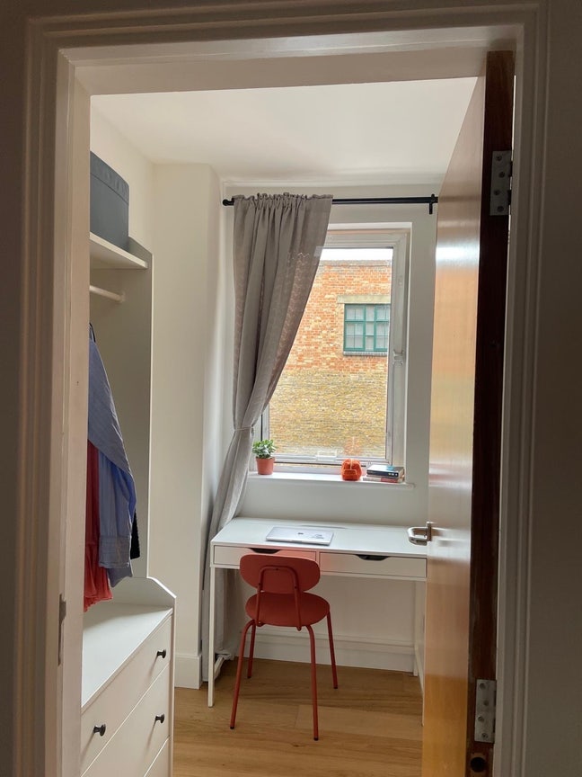 Small double bed in Shoreditch next to Brick Lane Main Photo