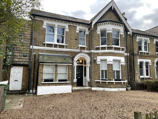 Kingsize Room In Beautiful Flat For 1 Month Let  Main Photo