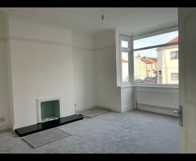 Very large room in spacious house. BS5 St George Main Photo