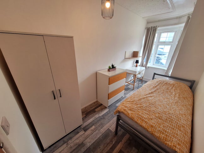 Cozy single room In Willesden Green  Main Photo