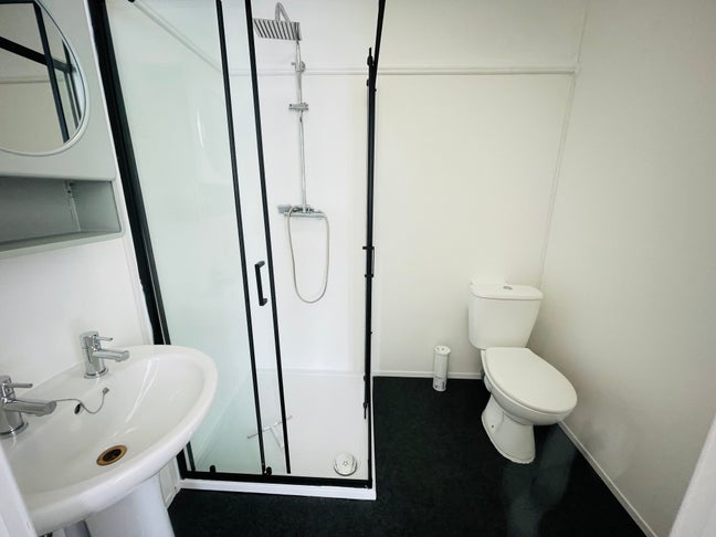 En Suite Rooms in a Shared House, Ashley Rd. BH14 Main Photo