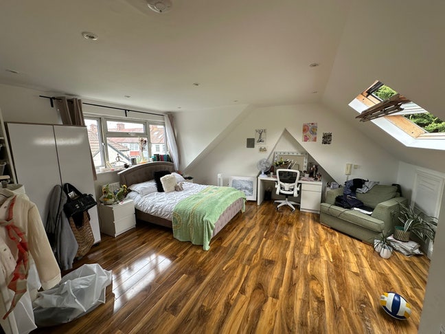 Huge Brixton room Main Photo