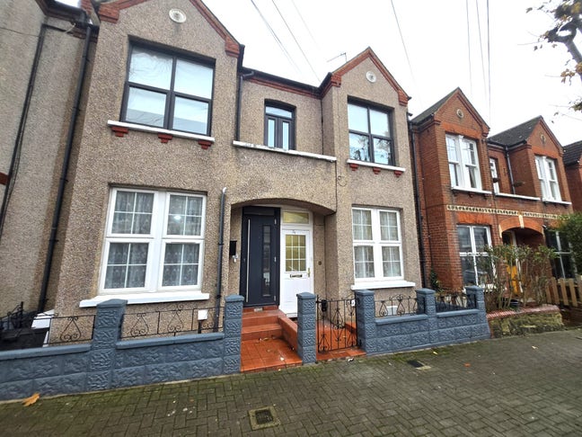 Idlecombe Road, London, SW17 Main Photo