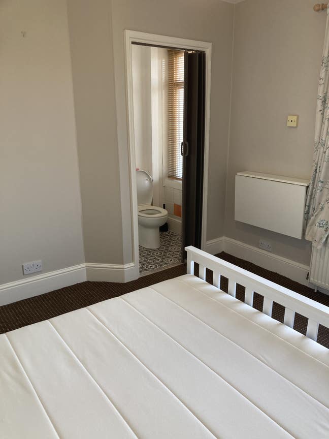 Ensuite double room furnished  Main Photo