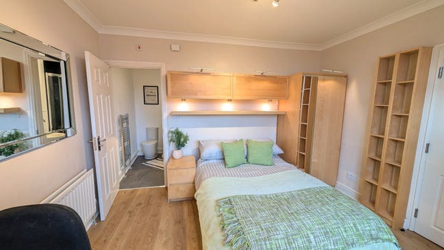 Boutique-En-suite room right in heart of town Main Photo