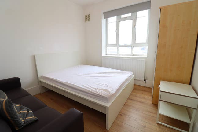 Last Large Room in White City-Christmas Discount!! Main Photo