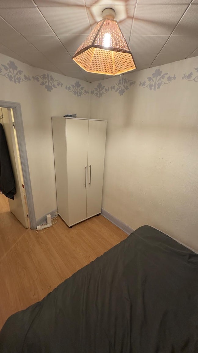 Single room for rent Main Photo