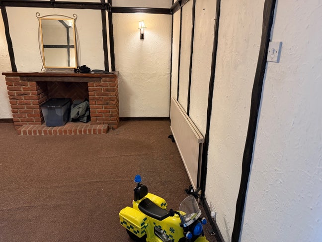 King Size Master Bedroom Main Photo