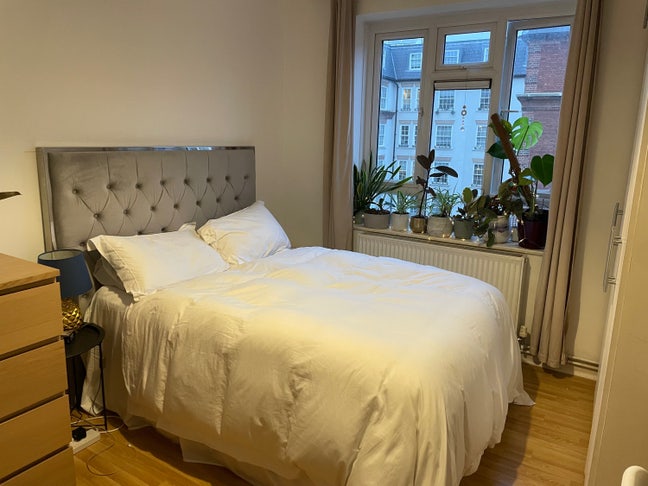 Double room for rent West Kensington  Main Photo