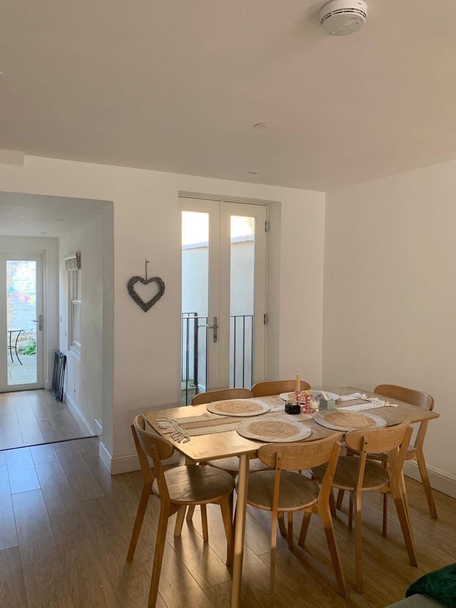 Room in stunning 3-bed Clapham Old Town house Main Photo