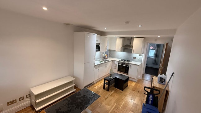 2 Bed SW16 Main Photo