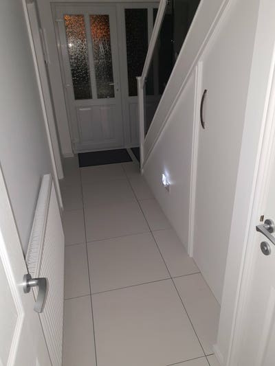 Double room to let in professional household Main Photo