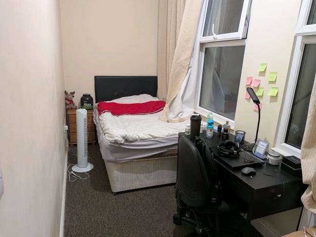 Bright & Cozy Room Available | Great Location Main Photo