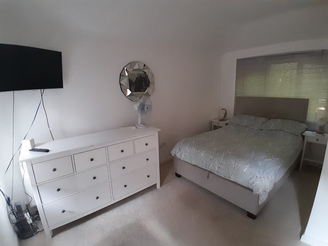 Outskirts of Chelmsford Large Studio.All bills inc Main Photo