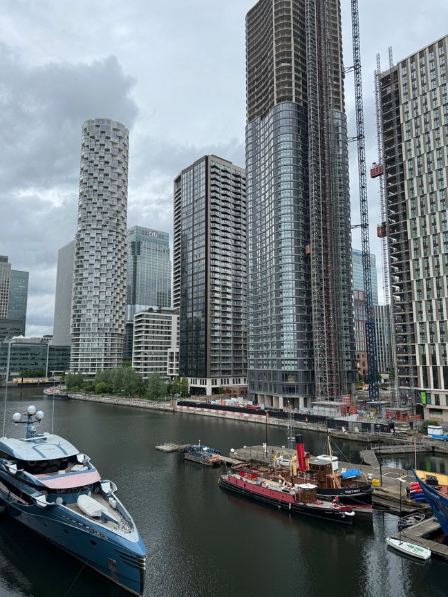 Stunning River view Double Room in Canary Wharf Main Photo