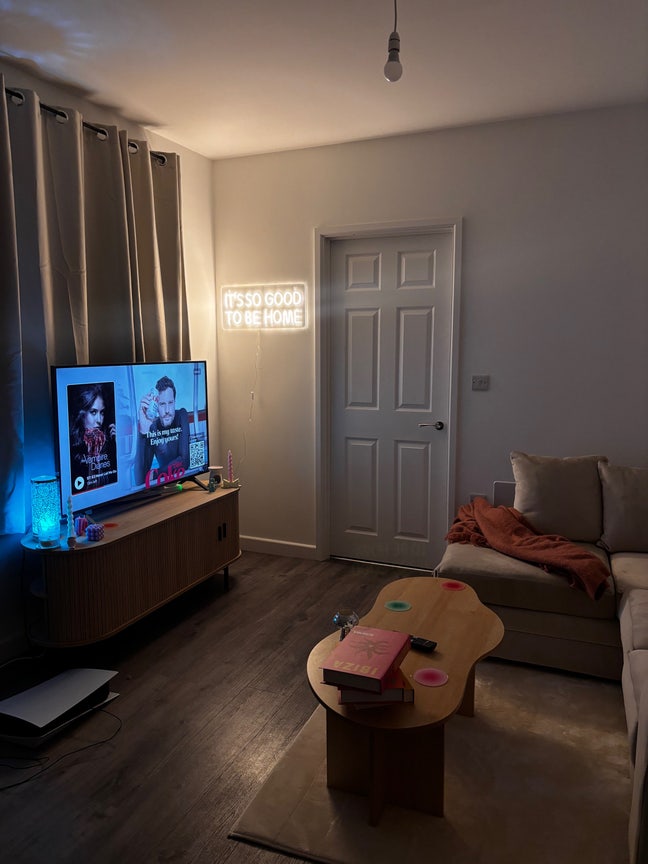 Fully Furnished, 1 Bed-flat | short term let. Main Photo