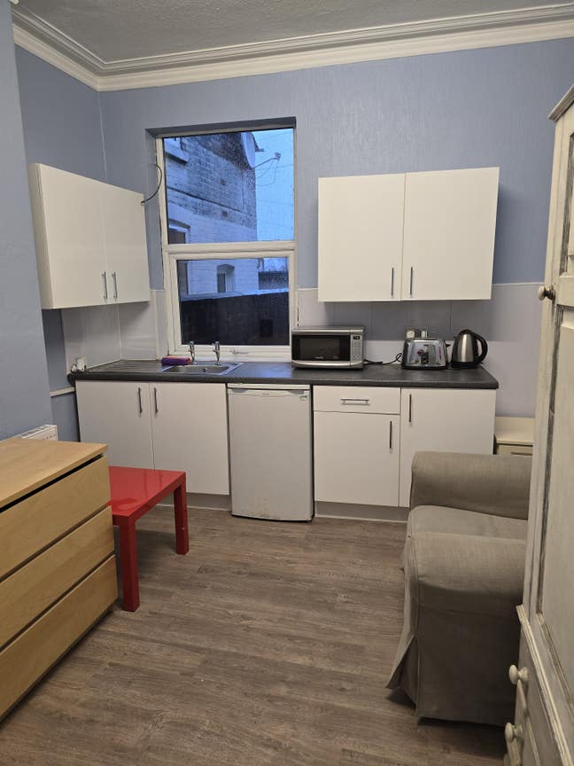 Lovely Cosy Flat with Own Kitchen  V. Quiet House  Main Photo