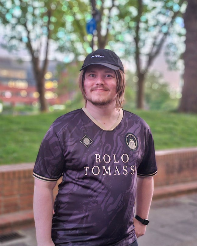 I am a professional male aged 35. I am lookin... Main Photo